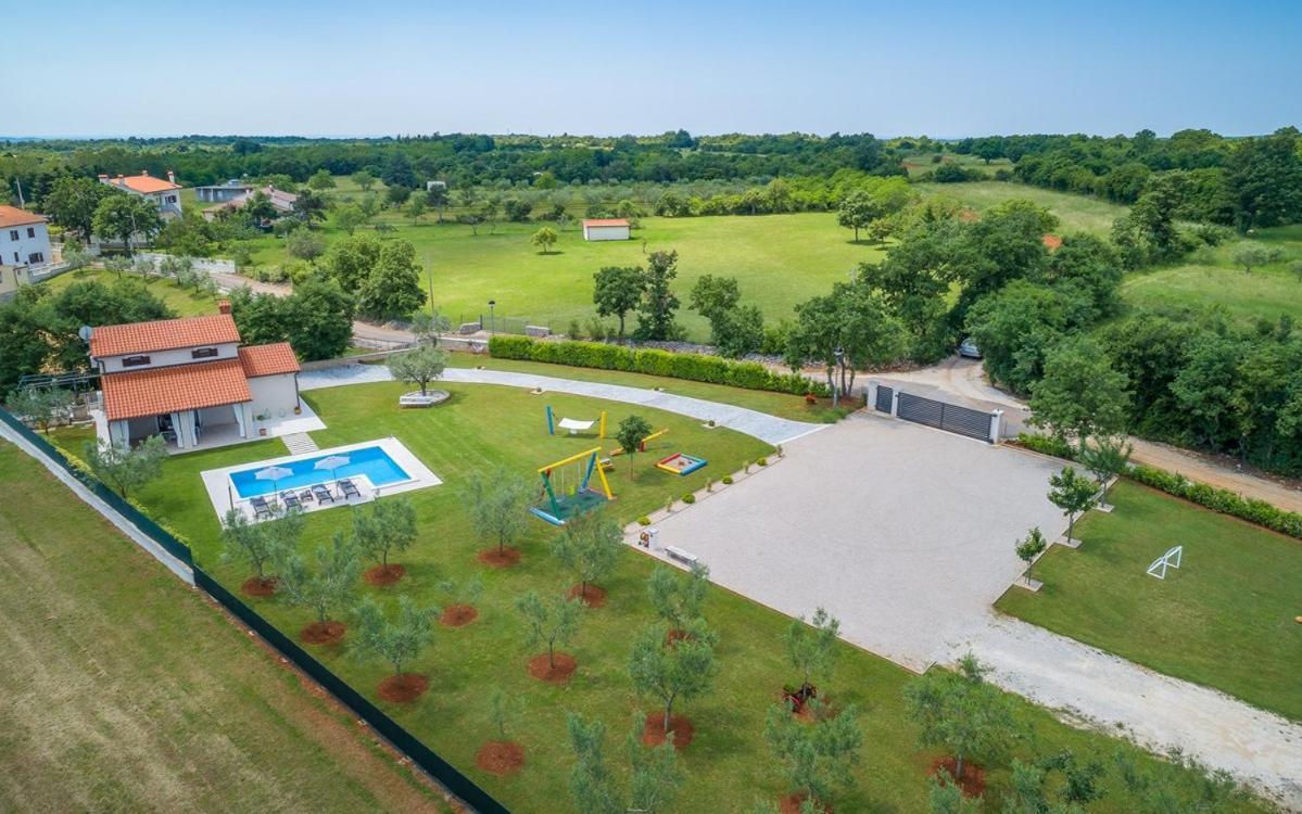 Villa Zara Marčana Екстериор снимка
