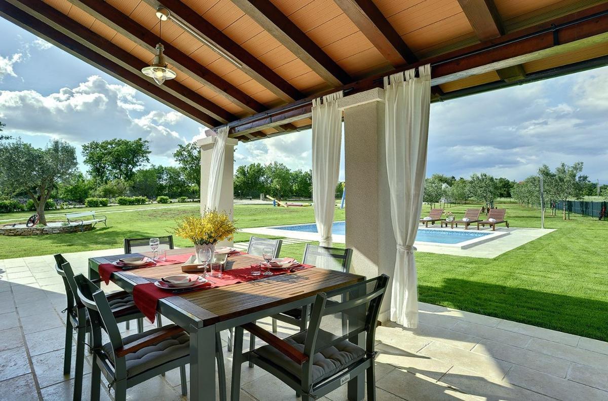 Villa Zara Marčana Екстериор снимка