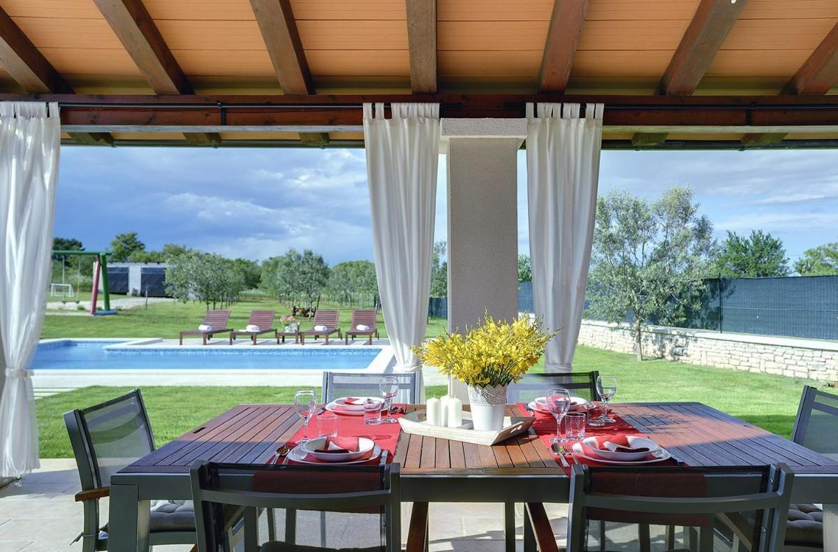 Villa Zara Marčana Екстериор снимка